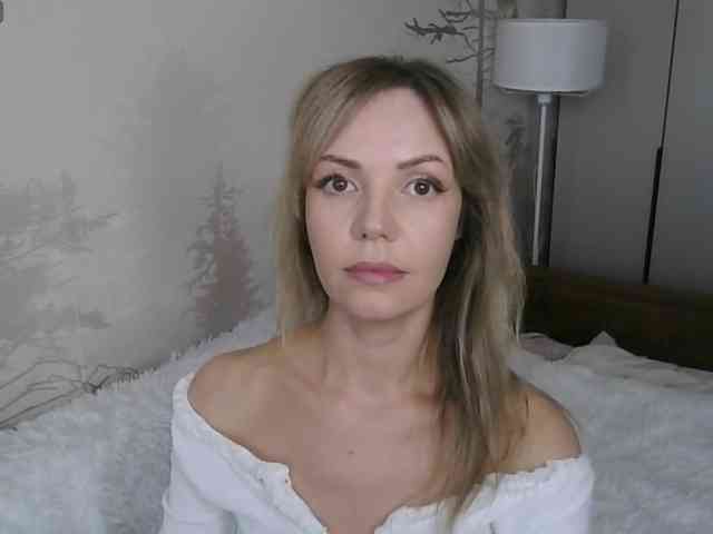 Red_Rose_98 webcam