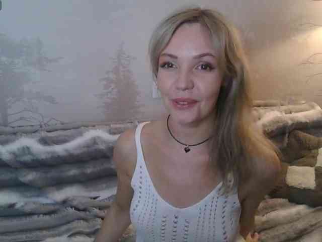 Red_Rose_98 webcam