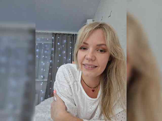 Red_Rose_98 webcam