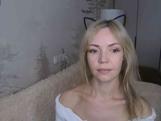 Red_Rose_98 webcam