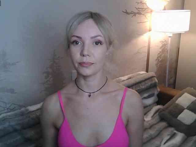 Red_Rose_98 webcam