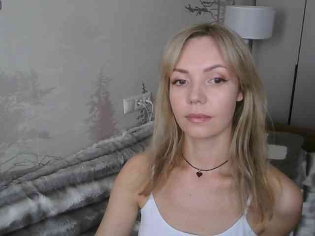 Red_Rose_98 webcam