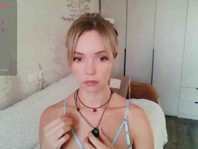 Red_Rose_98 webcam