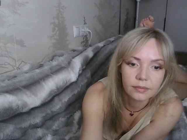 Red_Rose_98 webcam