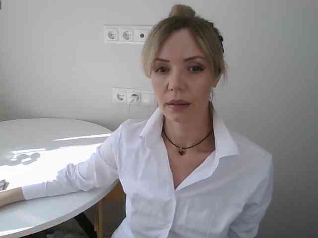 Red_Rose_98 webcam