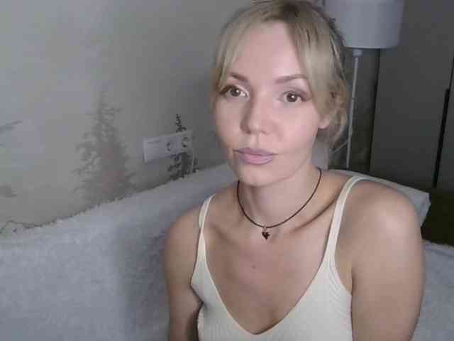 Red_Rose_98 webcam