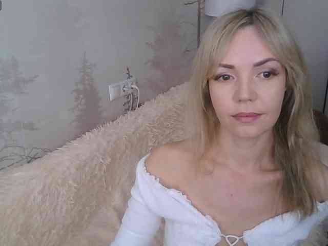Red_Rose_98 webcam