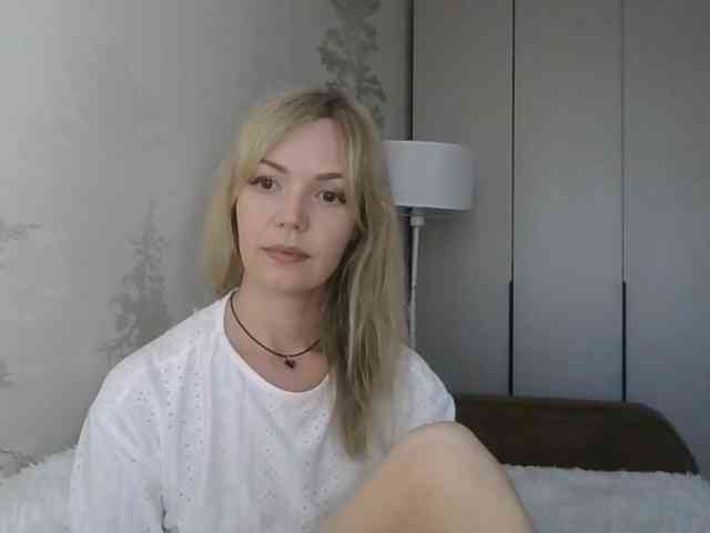 Red_Rose_98 webcam