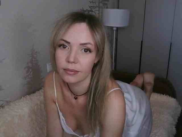 Red_Rose_98 webcam