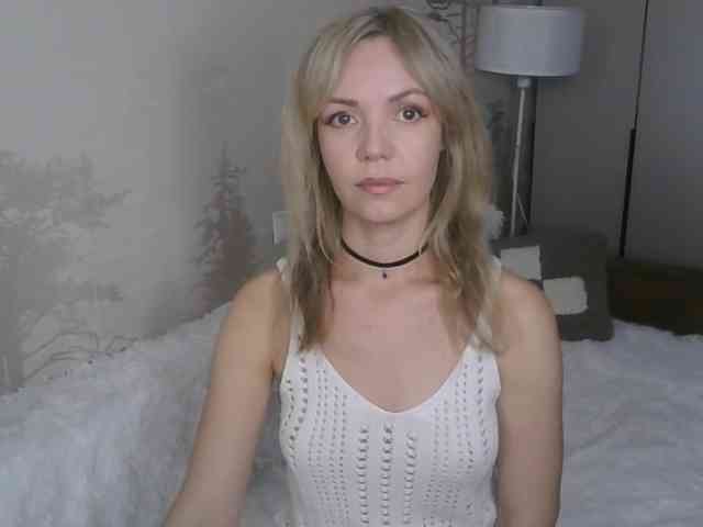 Red_Rose_98 webcam