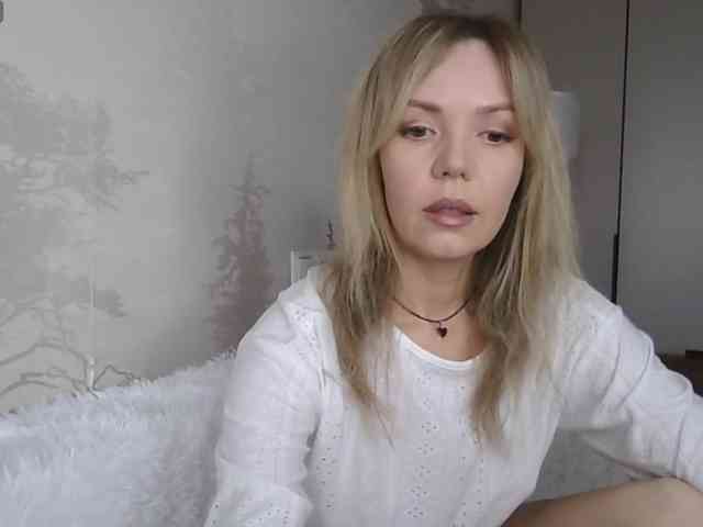 Red_Rose_98 webcam