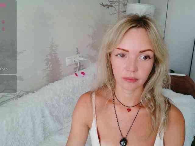 Red_Rose_98 webcam