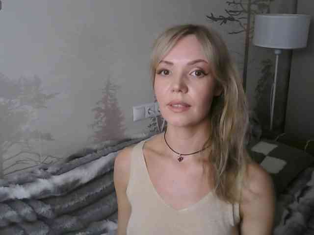 Red_Rose_98 webcam