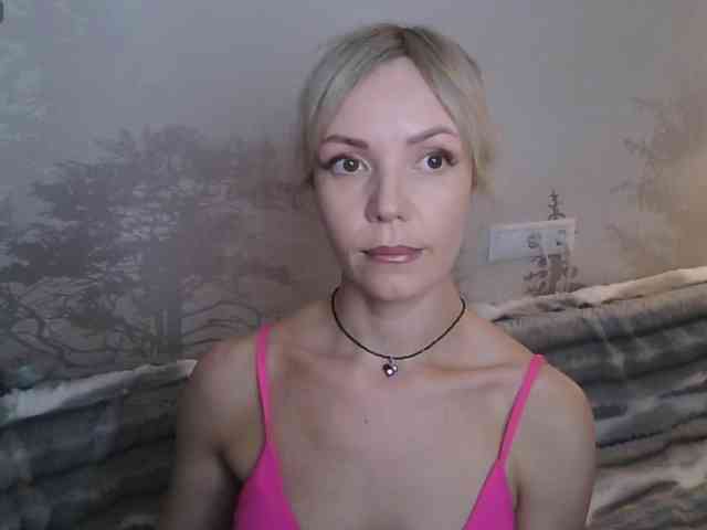 Red_Rose_98 webcam