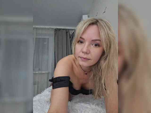 Kissz Live Webcam on BongaCams