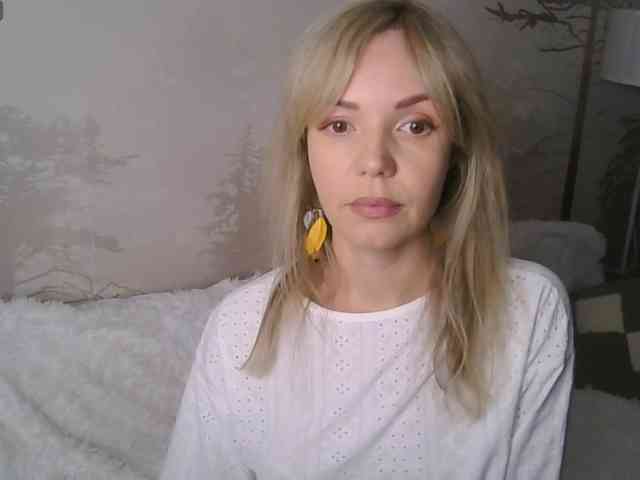 Red_Rose_98 webcam