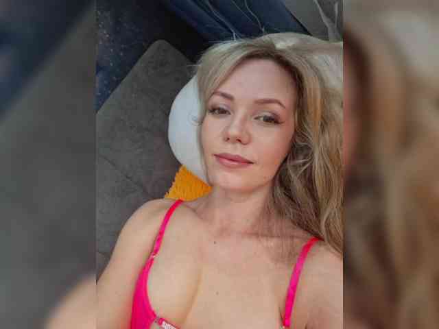 Red_Rose_98 webcam