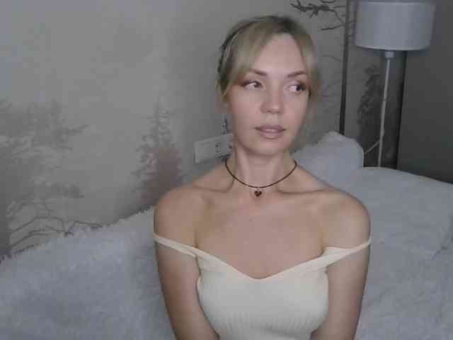 Red_Rose_98 webcam