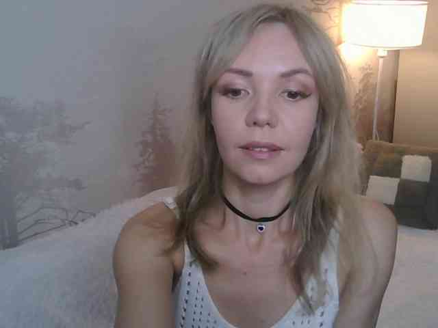 Red_Rose_98 webcam