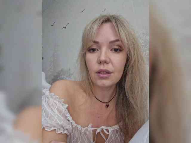 Red_Rose_98 webcam