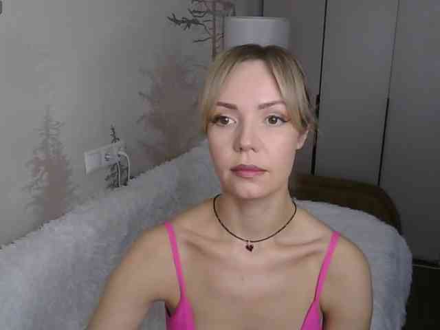 Red_Rose_98 webcam