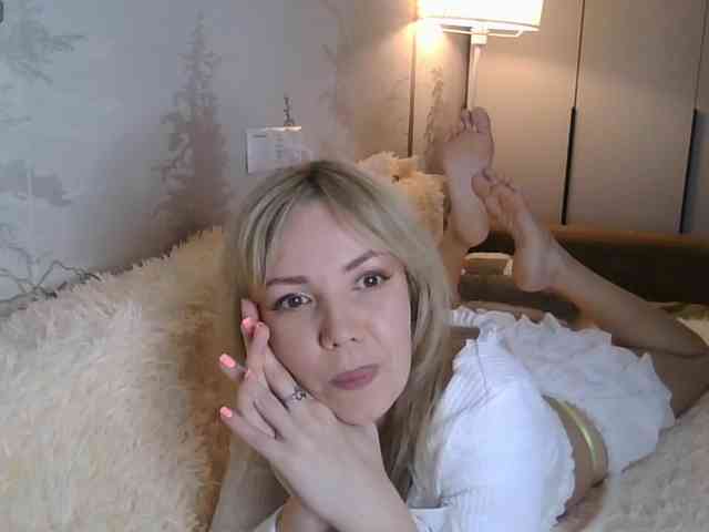 Red_Rose_98 webcam