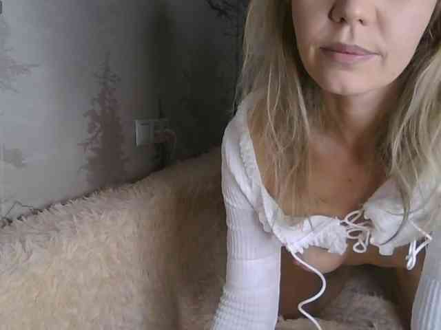 Red_Rose_98 webcam