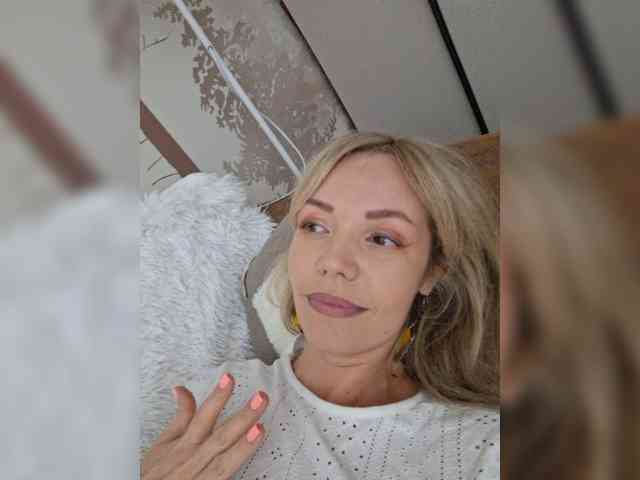 Red_Rose_98 webcam