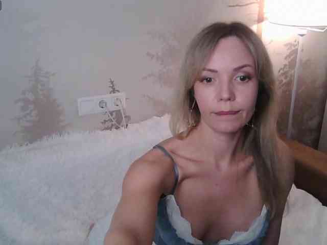 Red_Rose_98 webcam