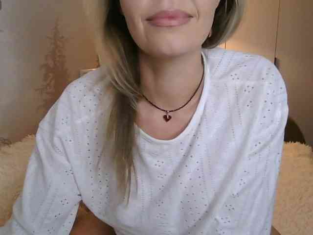Red_Rose_98 webcam
