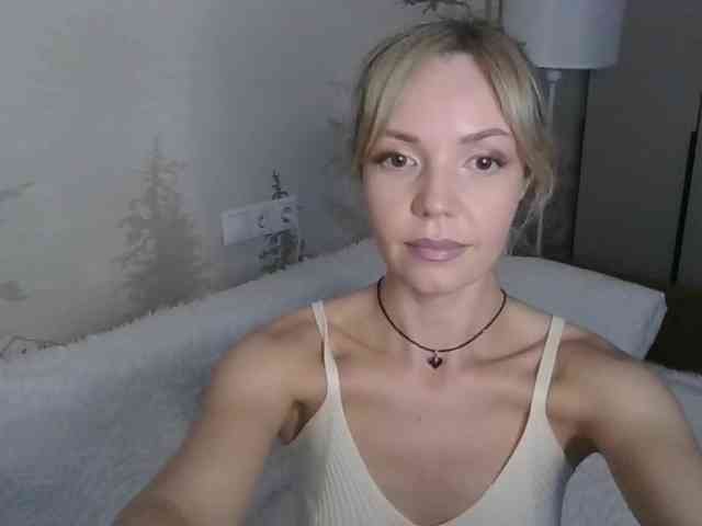Red_Rose_98 webcam