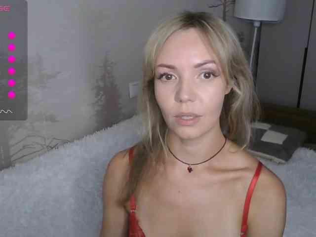 Kissz Sex Cam Show