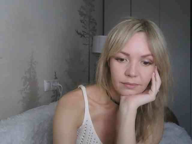 Red_Rose_98 webcam