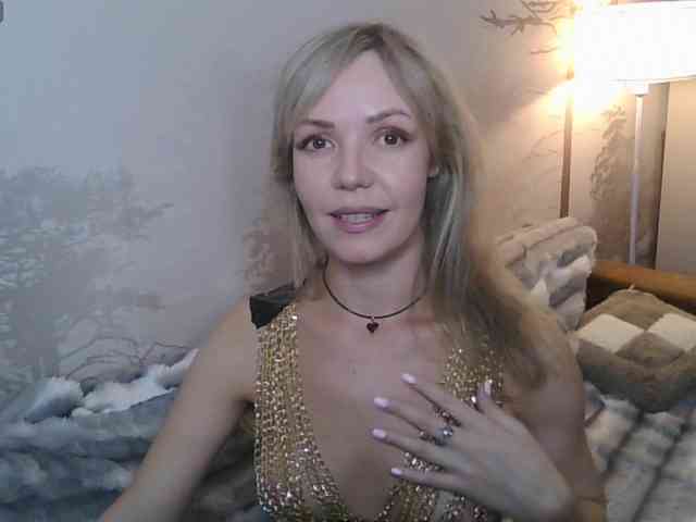 Red_Rose_98 webcam