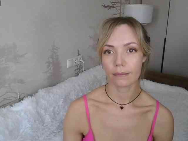 Red_Rose_98 webcam