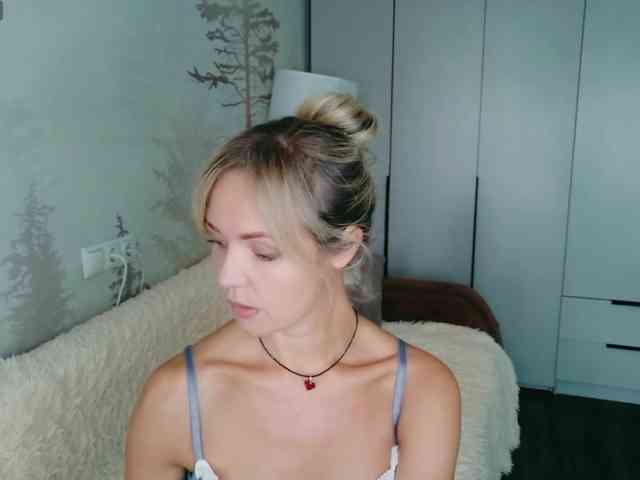 Red_Rose_98 webcam