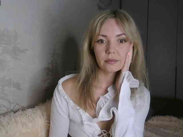 Red_Rose_98 webcam
