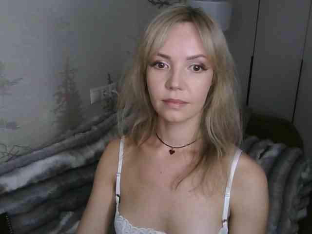 Red_Rose_98 webcam