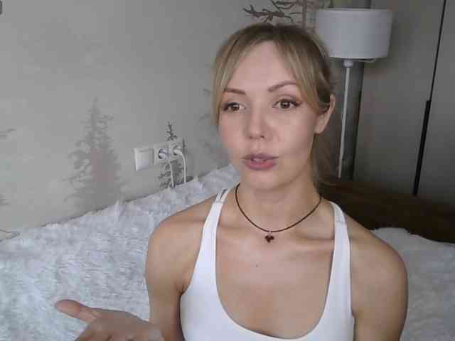 Red_Rose_98 webcam