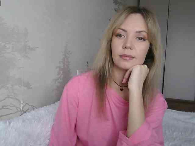 Red_Rose_98 webcam