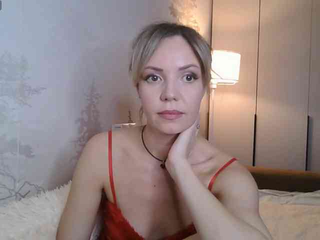 Red_Rose_98 webcam
