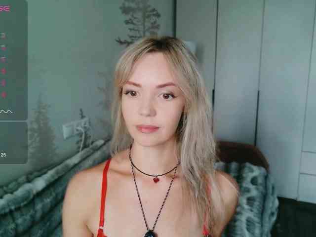Red_Rose_98 webcam