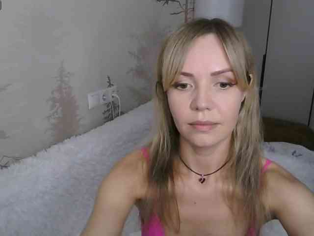 Red_Rose_98 webcam
