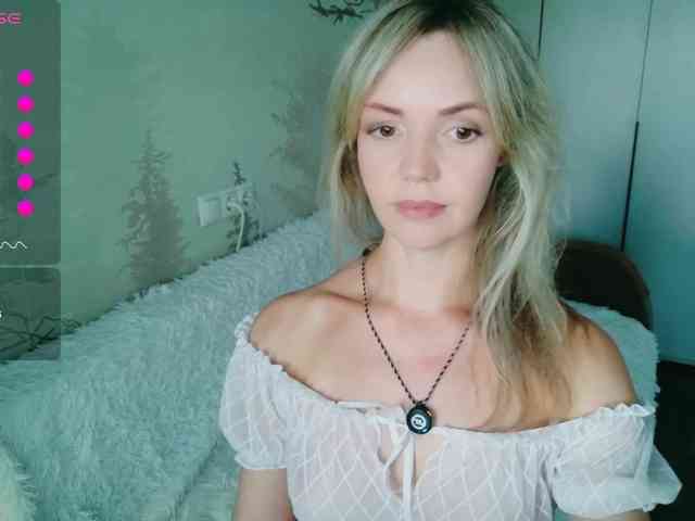 Red_Rose_98 webcam