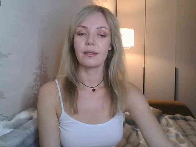 Red_Rose_98 webcam