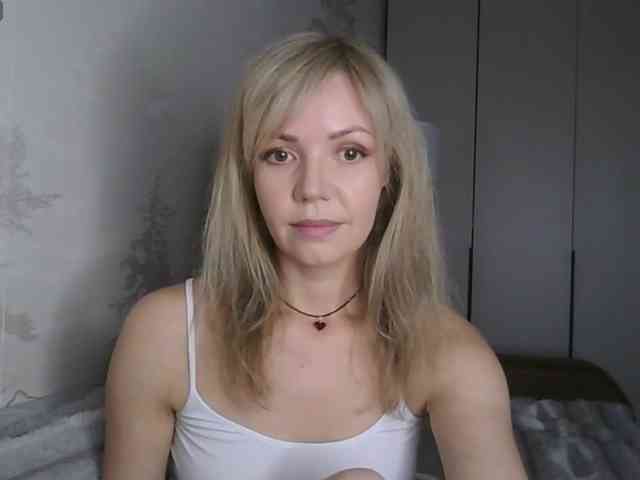 Red_Rose_98 webcam
