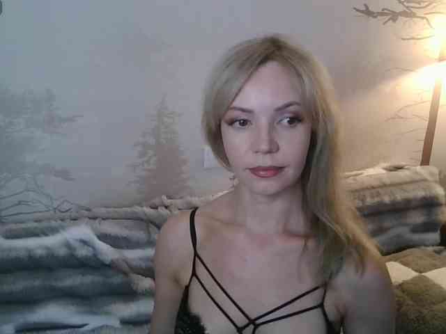 Red_Rose_98 webcam