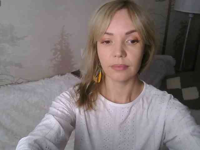 Red_Rose_98 webcam