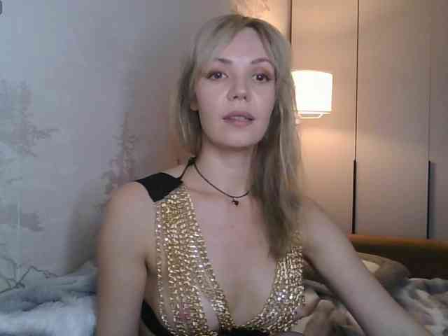 Red_Rose_98 webcam