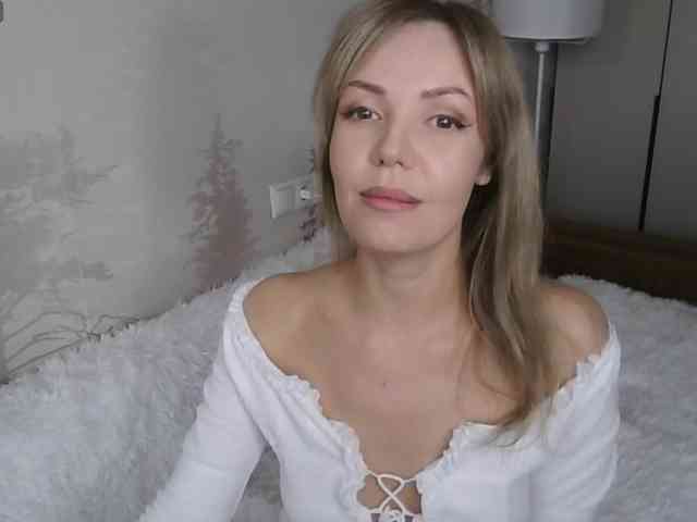 Red_Rose_98 webcam